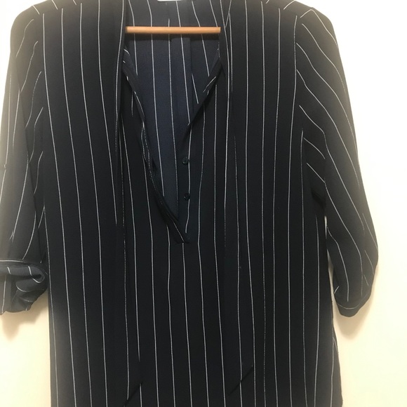 Mandee Navy Blue Striped Blouse. Size : S - Picture 5 of 14